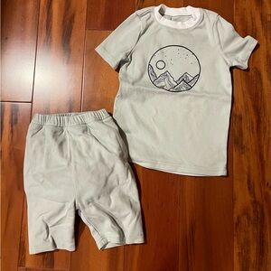 NWT Peejamas pajamas 4t